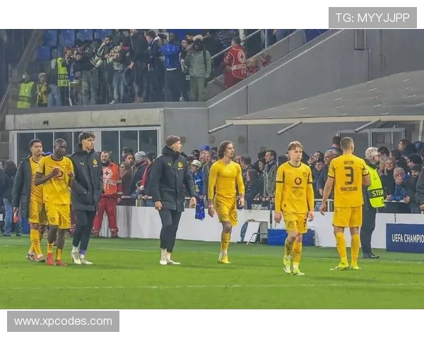 拜仁高位压迫反成软肋，防线屡遭打穿暴露战术隐患